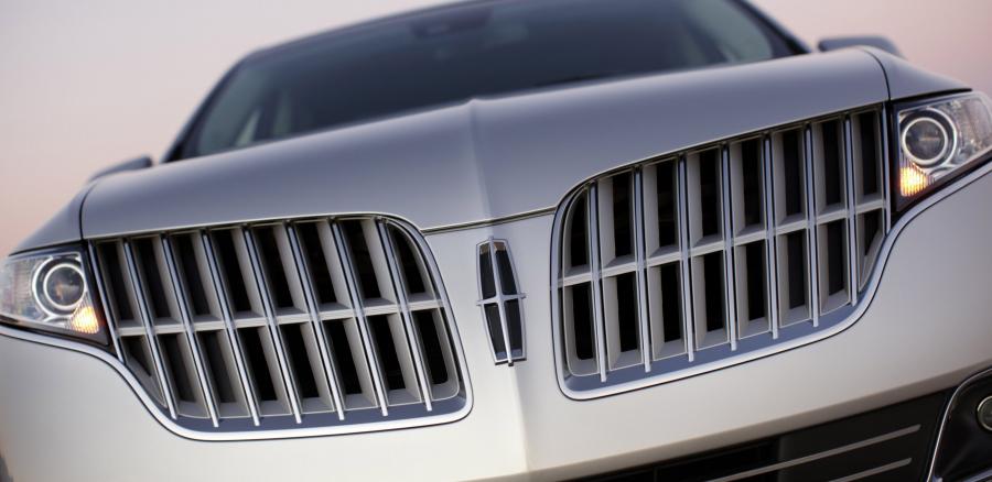 Детали экстерьера Lincoln MKT 2010 года  (фото 42 из 79)